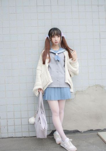 秋霞艳母