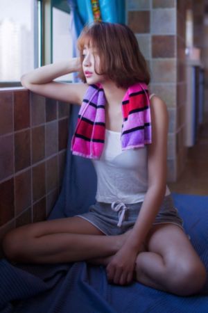 女邻居2