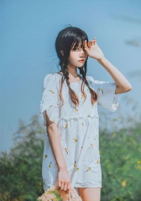 八尺夫人 在线