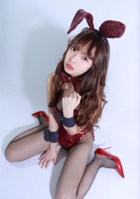 粉嫩小泬bbbb免费看